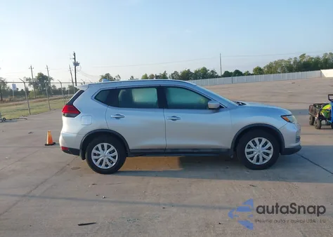 2017 Nissan Rogue S z USA, uszkodzony, nr VIN 5N1AT2MT2HC832022